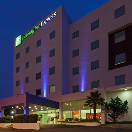 ספופן Holiday Inn Express Guadalajara Iteso By Ihg מראה חיצוני תמונה