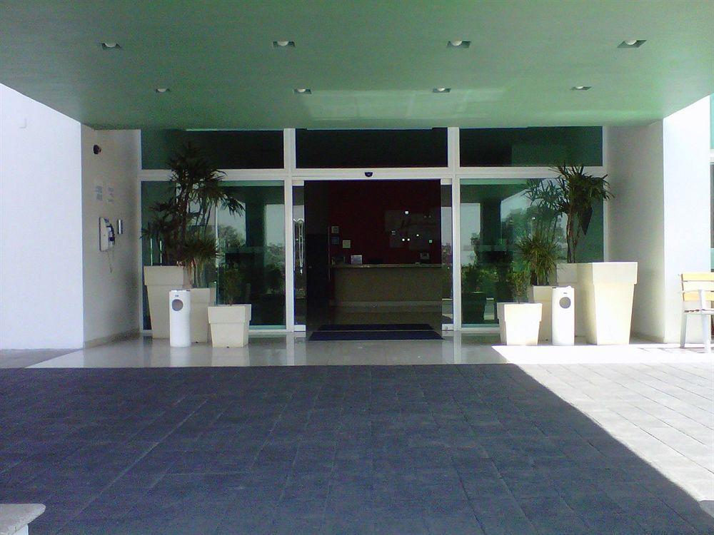 ספופן Holiday Inn Express Guadalajara Iteso By Ihg מראה חיצוני תמונה