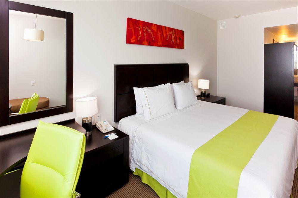 ספופן Holiday Inn Express Guadalajara Iteso By Ihg חדר תמונה