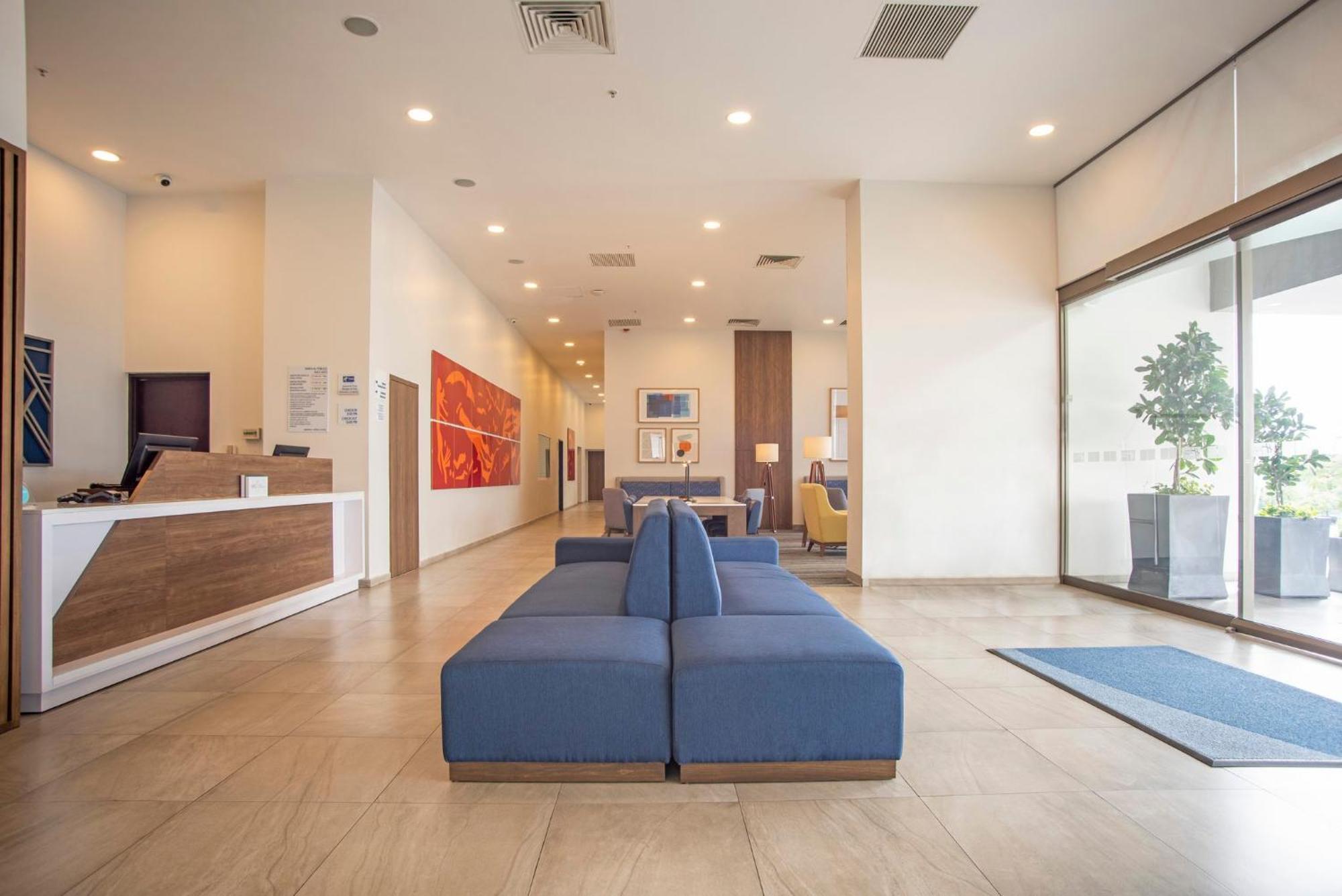 ספופן Holiday Inn Express Guadalajara Iteso By Ihg מראה חיצוני תמונה