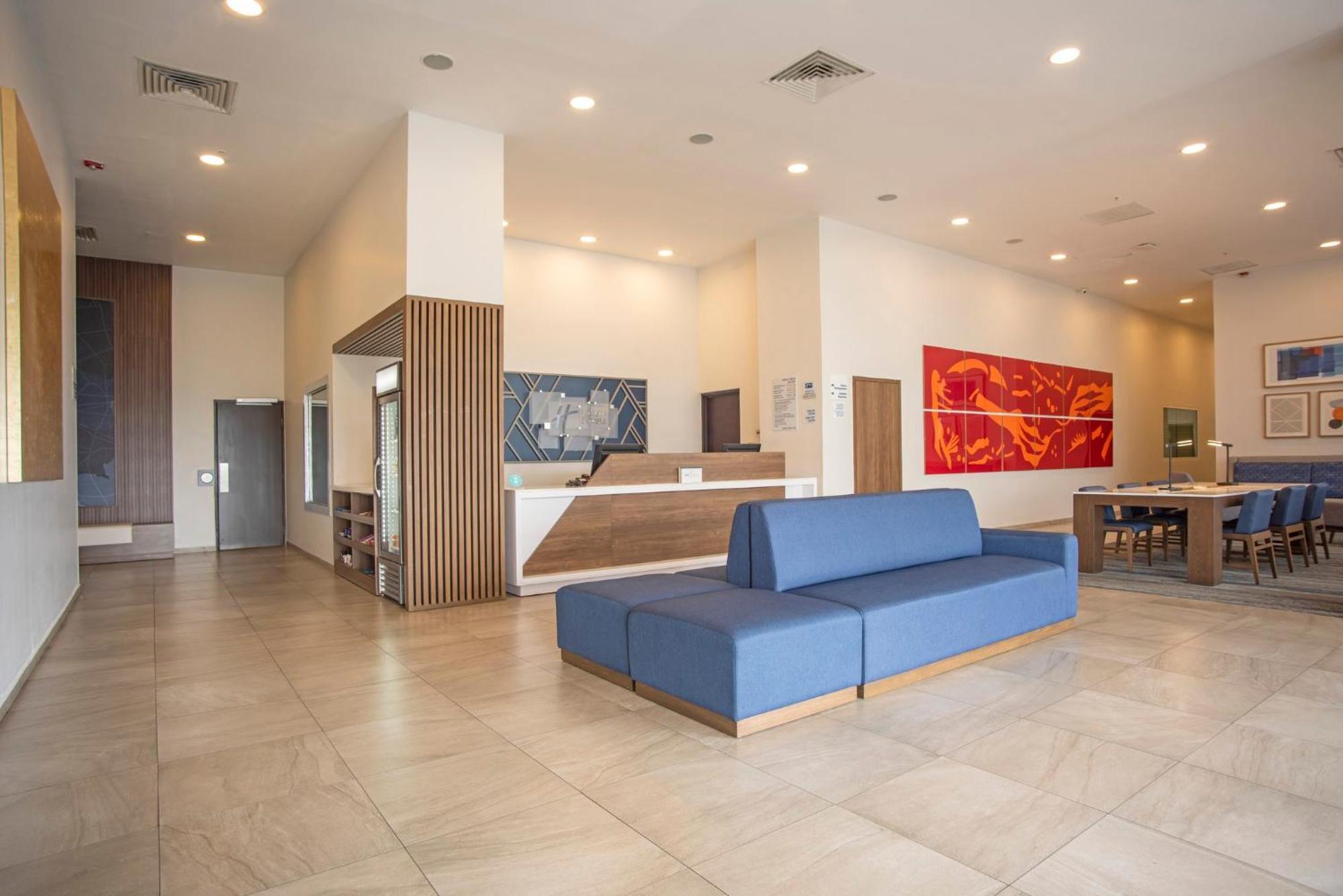 ספופן Holiday Inn Express Guadalajara Iteso By Ihg מראה חיצוני תמונה