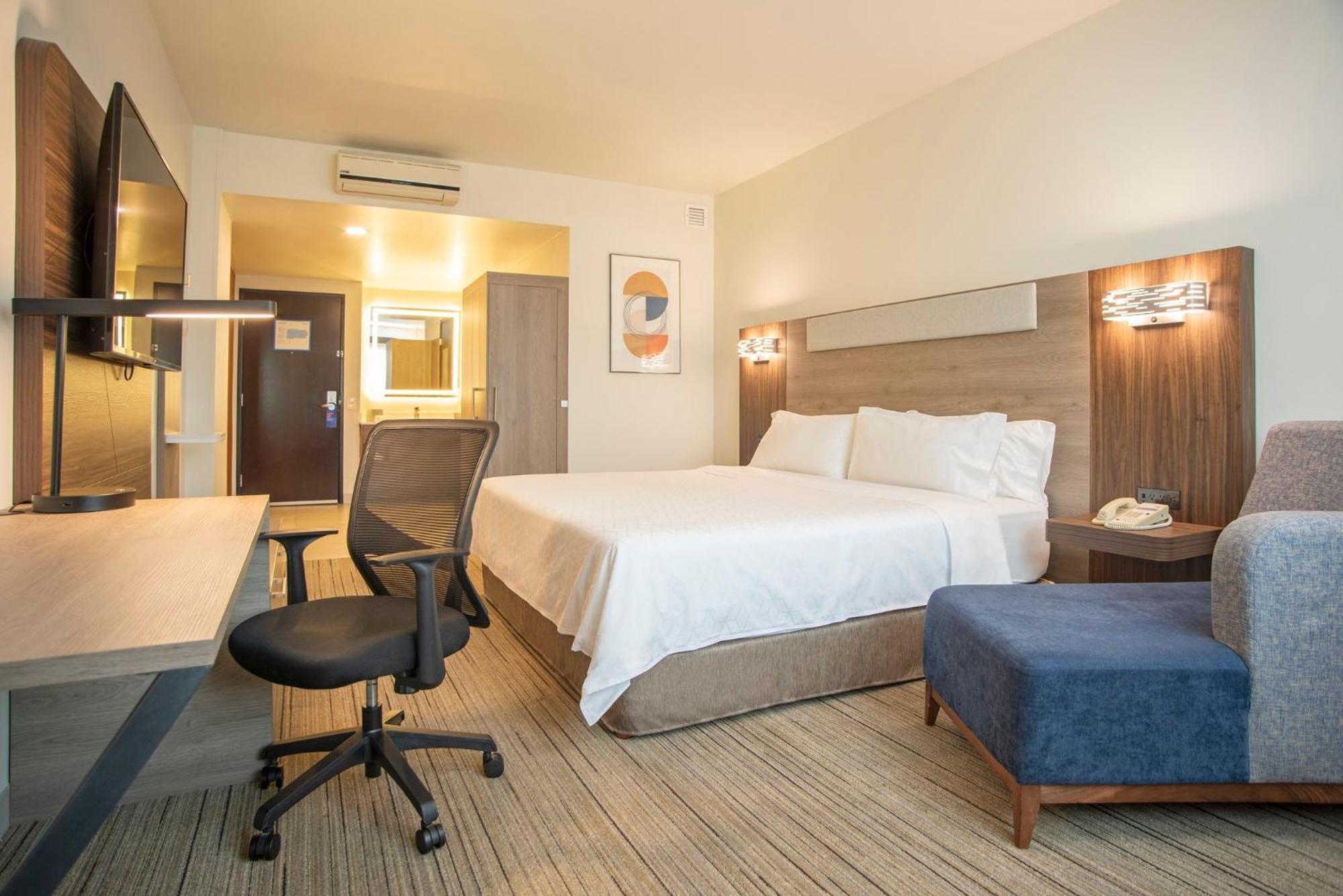 ספופן Holiday Inn Express Guadalajara Iteso By Ihg מראה חיצוני תמונה
