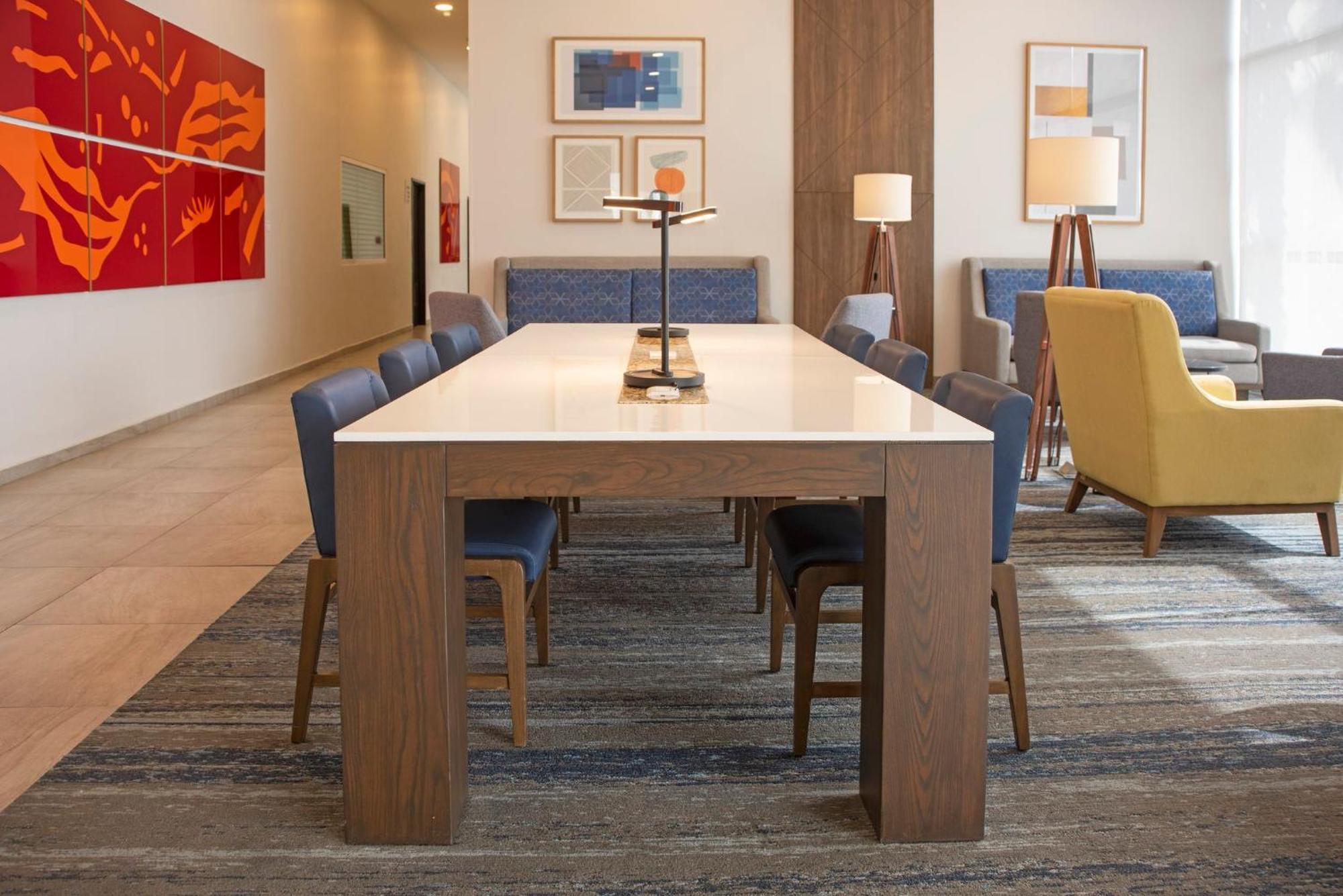 ספופן Holiday Inn Express Guadalajara Iteso By Ihg מראה חיצוני תמונה